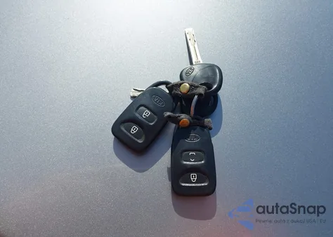 2013 Kia Sorento Lx V6 z USA, uszkodzony, nr VIN 5XYKTDA29DG410996